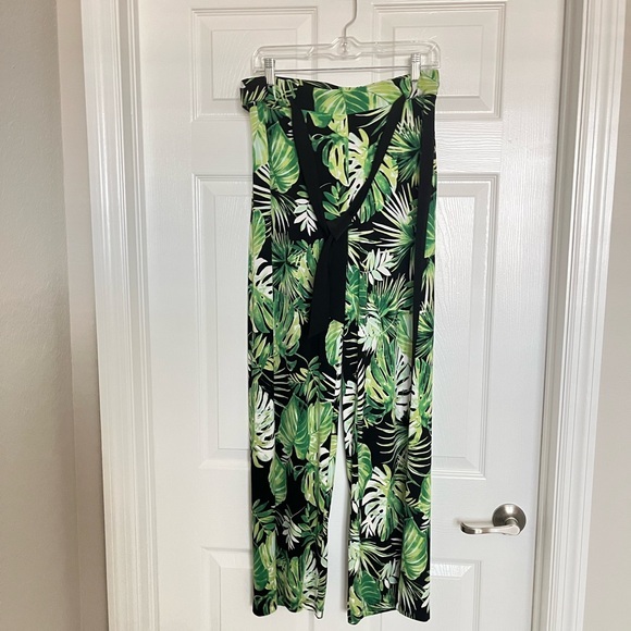 White House Black Market Pants - WHBM Wide Leg Emerald Palm Pants SZ S
